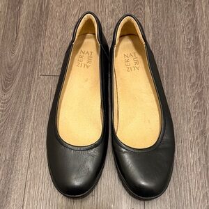 Naturalizer Women's Black Leather Ballet Flats
